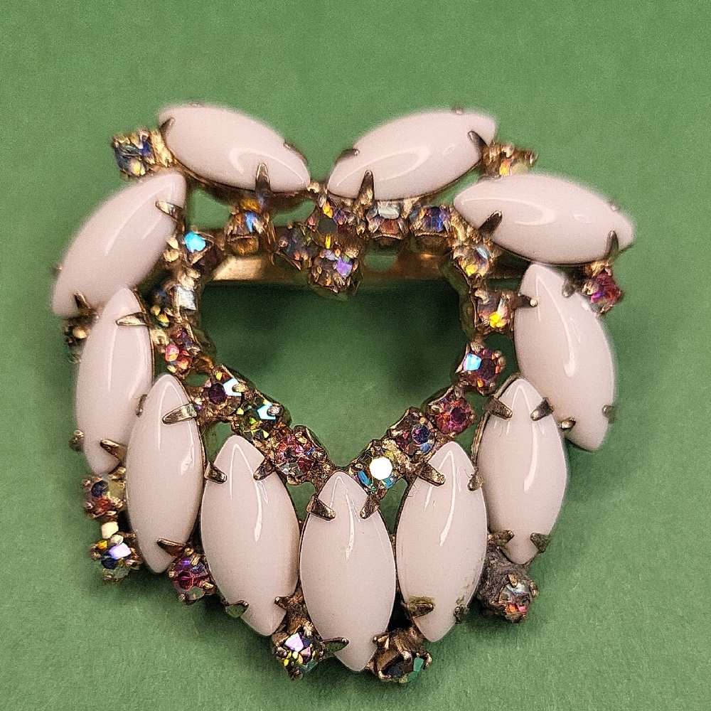Vintage Heart-Shaped Brooch - Picture 1 of 4